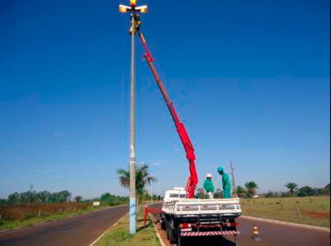 Transporte e Implantação de Postes